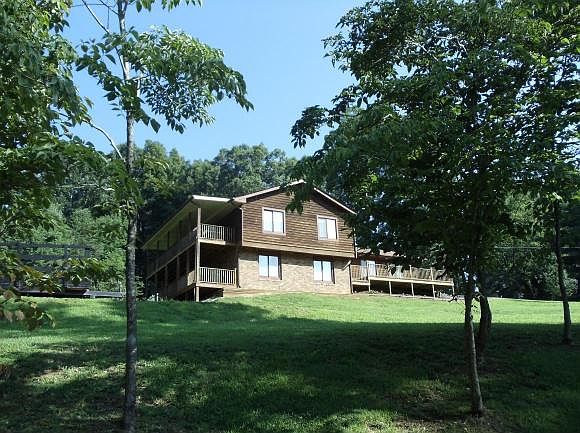 1st image of 504 Deerwood Dr