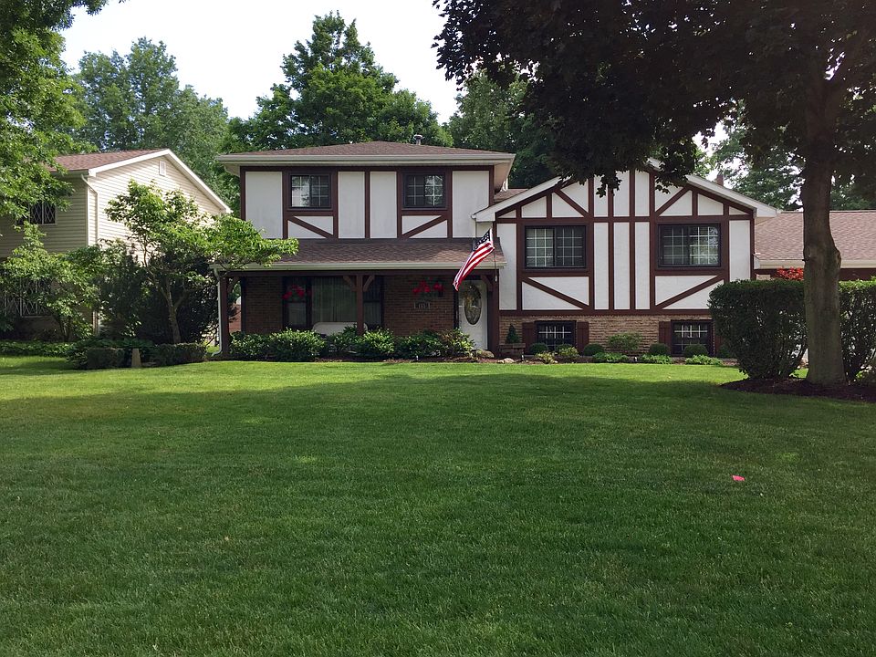 1st image of 165 Green Garden Dr