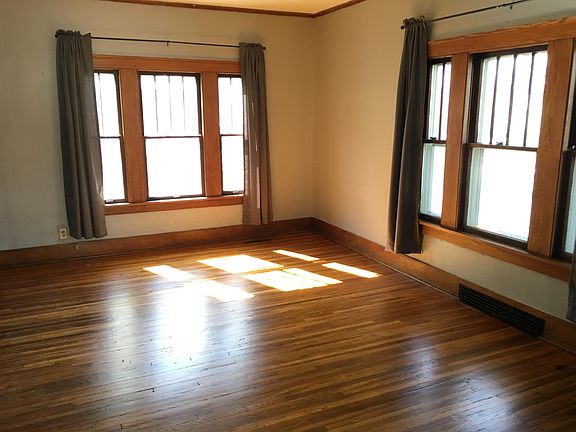 2nd image of 1911 Park Ave