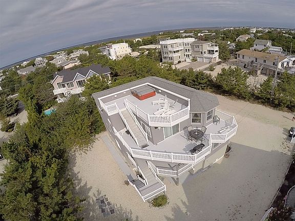 2nd image of 103-b Long Beach Boulevard