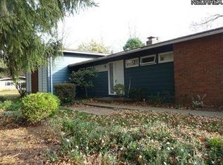 871 Spring Water Dr, Akron, OH 44333