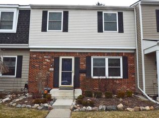 1106 Moreland Ct, Rochester, MI 48307