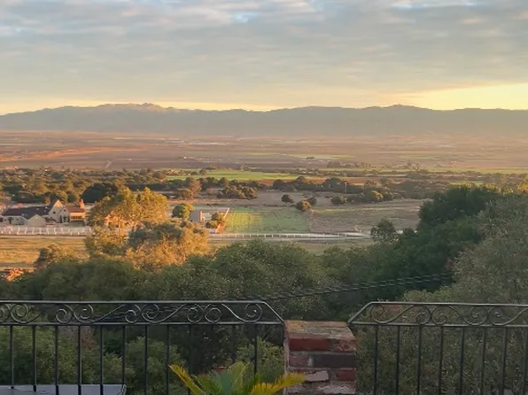 178 Pine Canyon Rd, Salinas, CA 93908