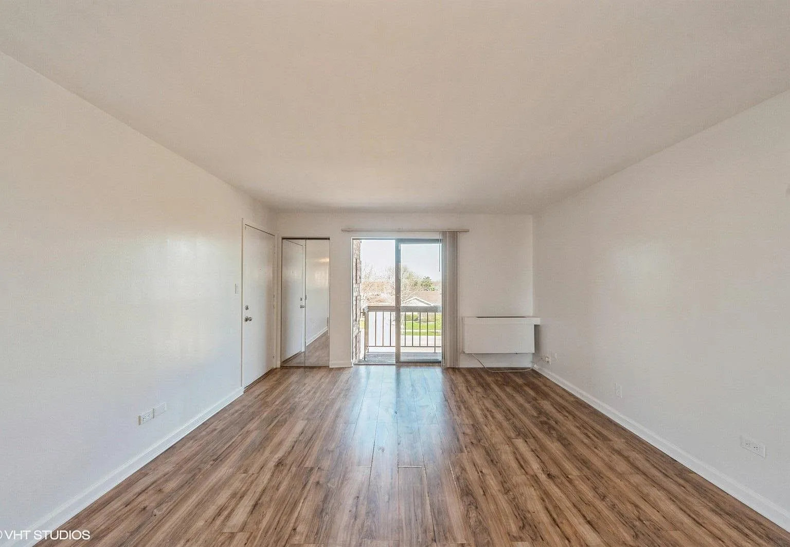 2 bed, 1.5 bath, 1000 sqft, $1,850 — Photo 2