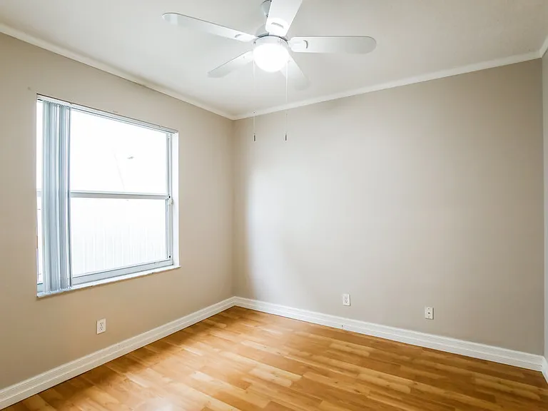 5401 SW 132nd Ter — Photo 13