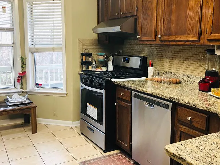 111 Biscayne Ct — Photo 20