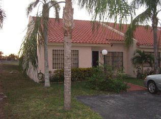 6334 SW 147 Place Cir, Miami, FL 33193