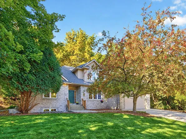 2042 Baihly Estates Ln SW, Rochester, MN 55902