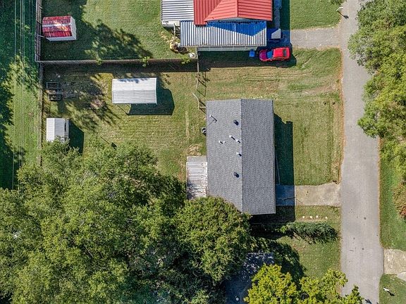 5th image of 106 Wiley Dr