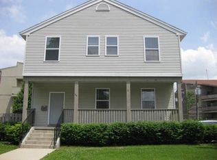 34 E Daniel St, Champaign, IL 61820