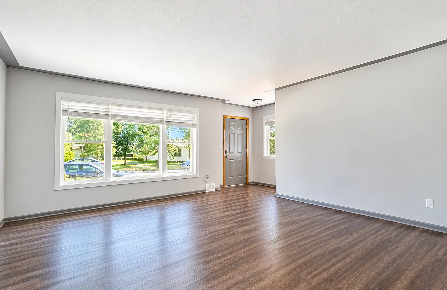 4 bed, 1879 sqft, $2,300 — Photo 3
