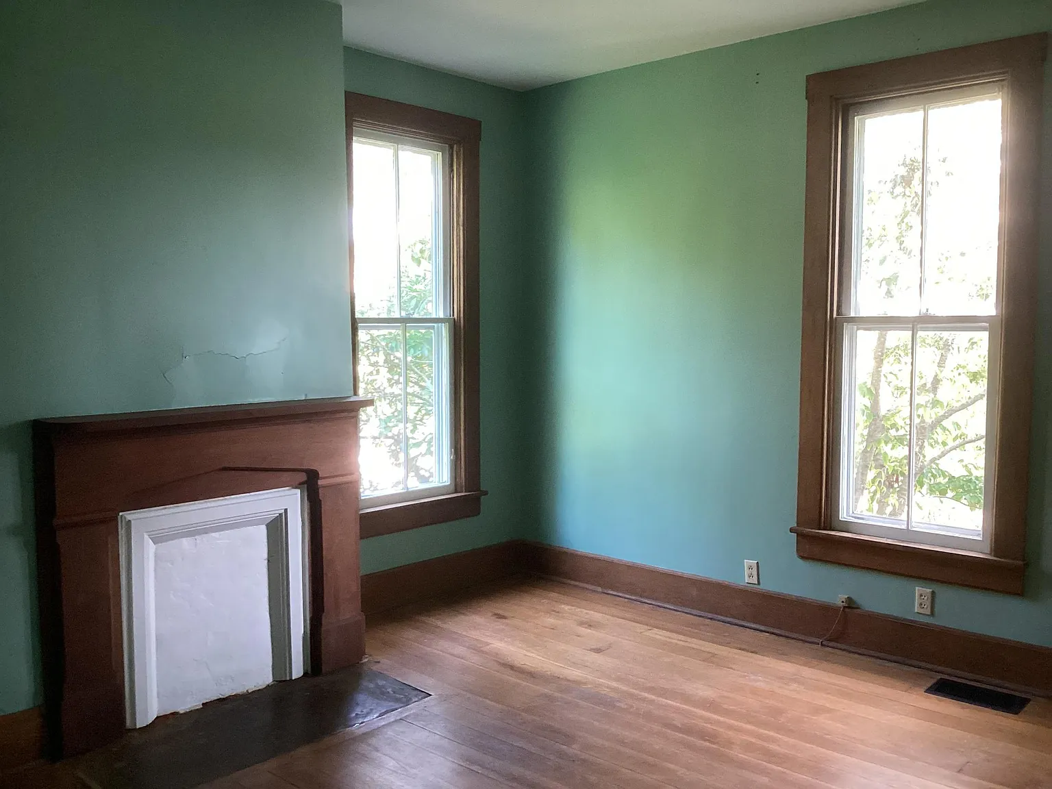 3 bed, 2000 sqft, $1,900 — Photo 2