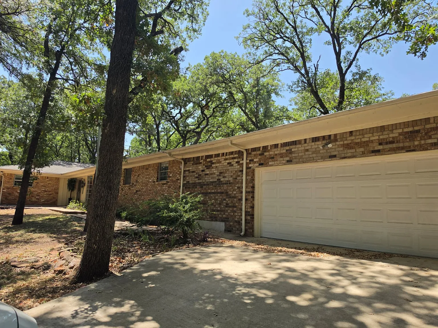 3 bed, 1650 sqft, $2,200 — Photo 2