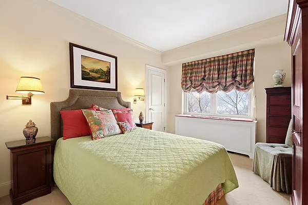 Sold by Corcoran | media 22