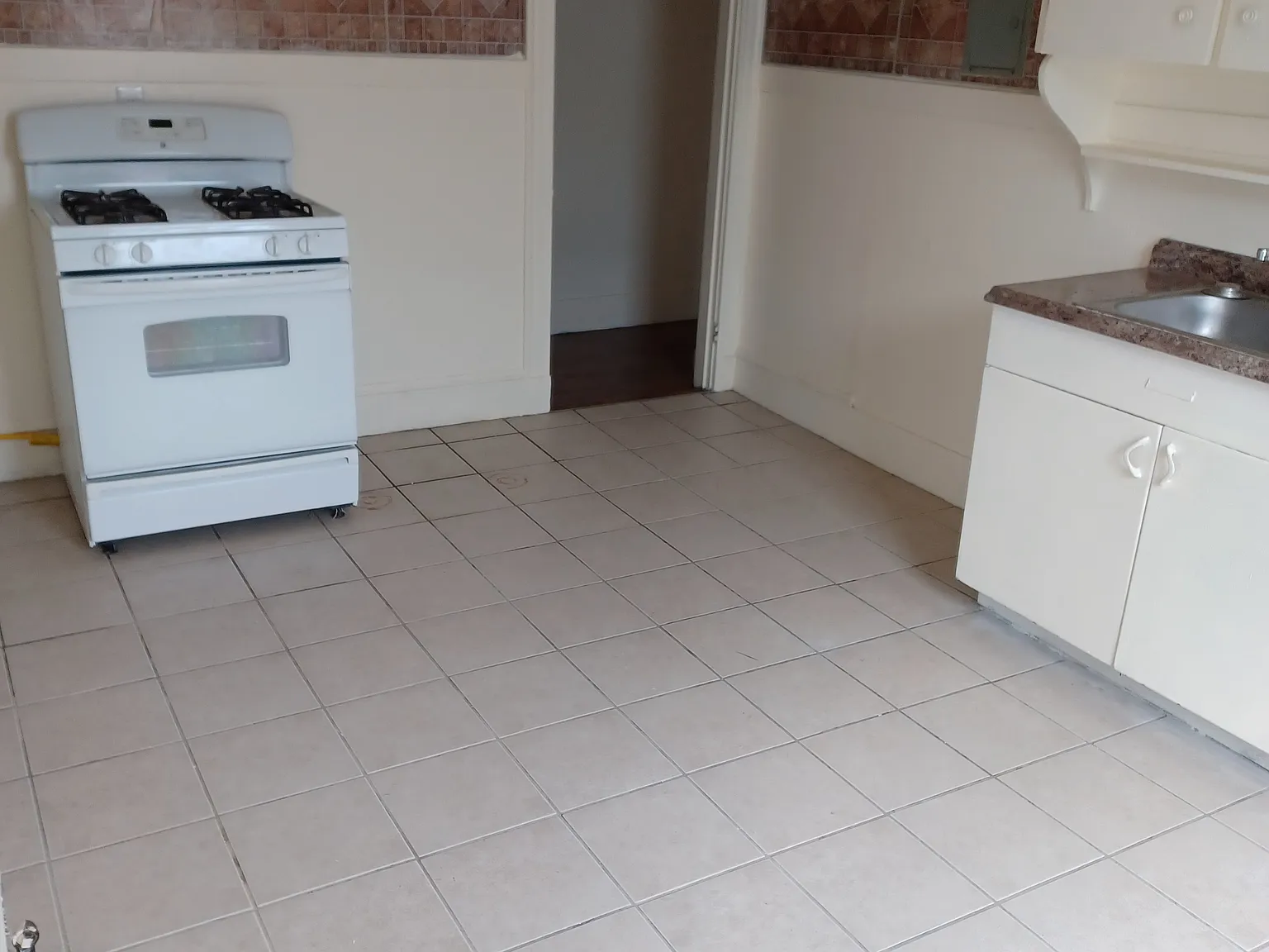 145 Franklin St — Photo 3