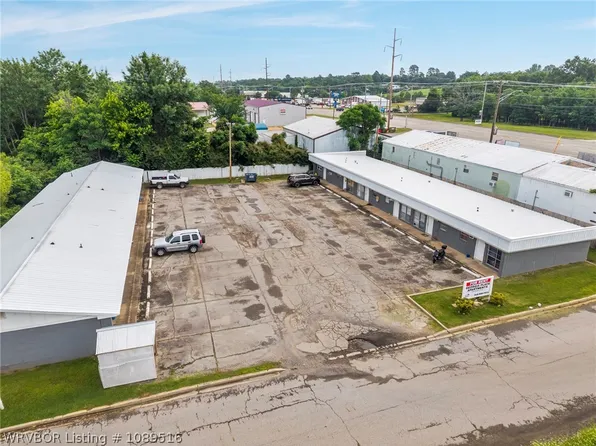 100 Georgia Pl, Poteau, OK 74953