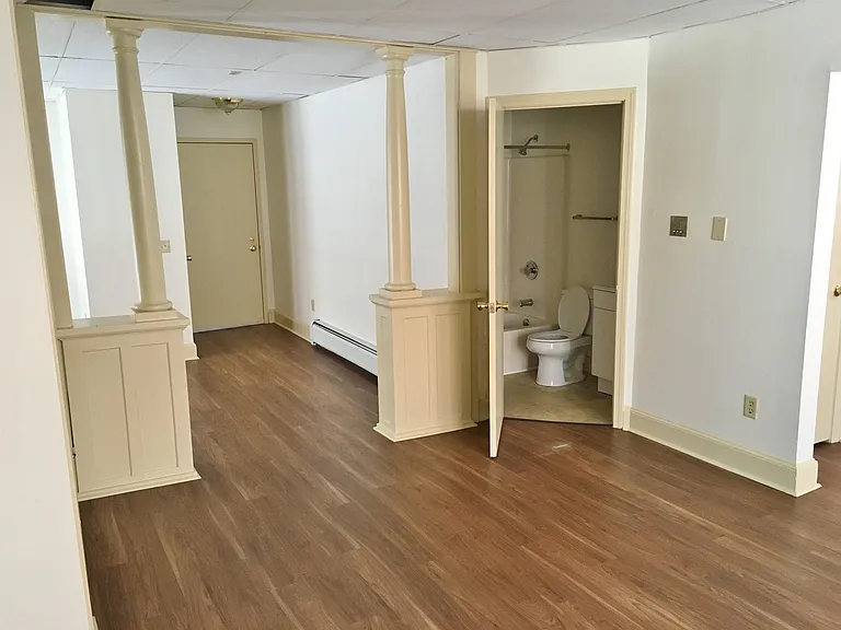 610 Union St #104 — Photo 24