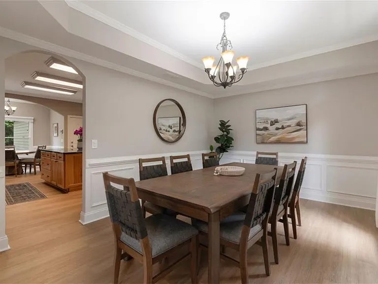 100 Hardwood Ln — Photo 8