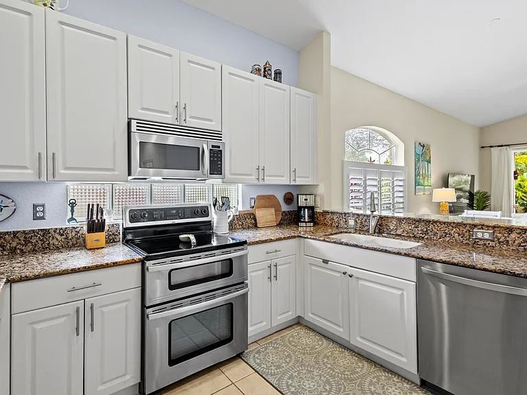 7085 SE Cricket Ct — Photo 3