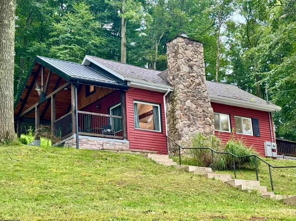 627 Valley Falls Rd, Fairmont, WV 26554