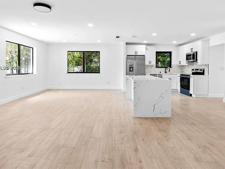 14171 SW 37th Ct — Photo 10