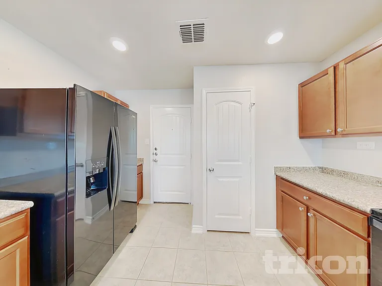 1519 Overlook Bank — Photo 6
