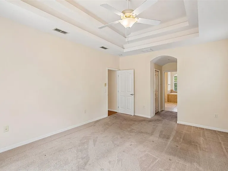 37 Greenpark Blvd — Photo 30