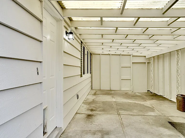 1421 N Highland St — Photo 20