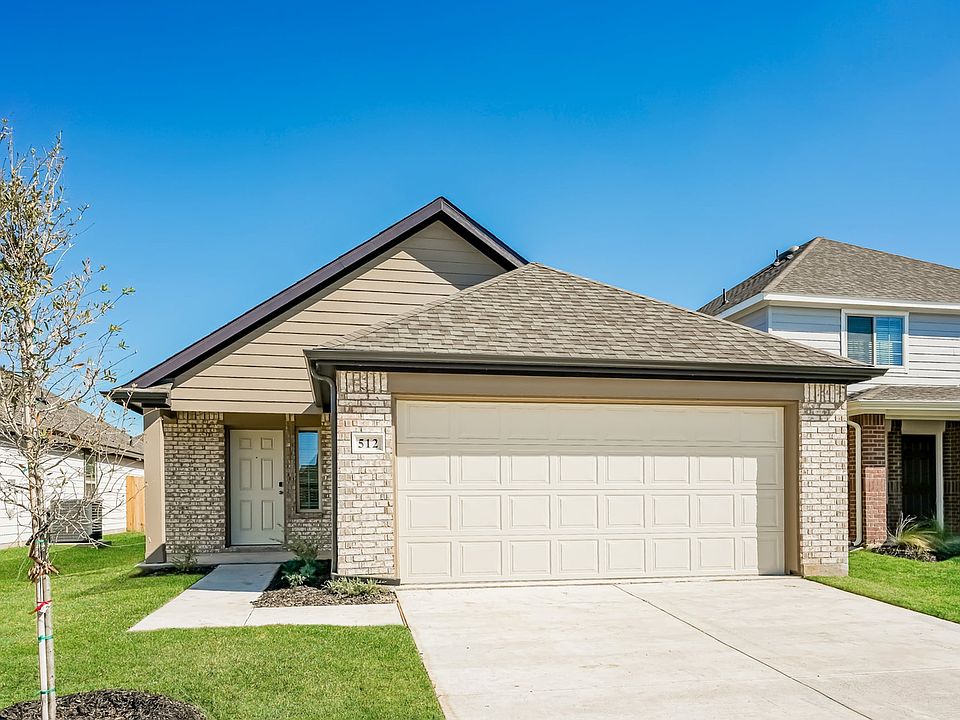 1st image of 512 Sussex Dr