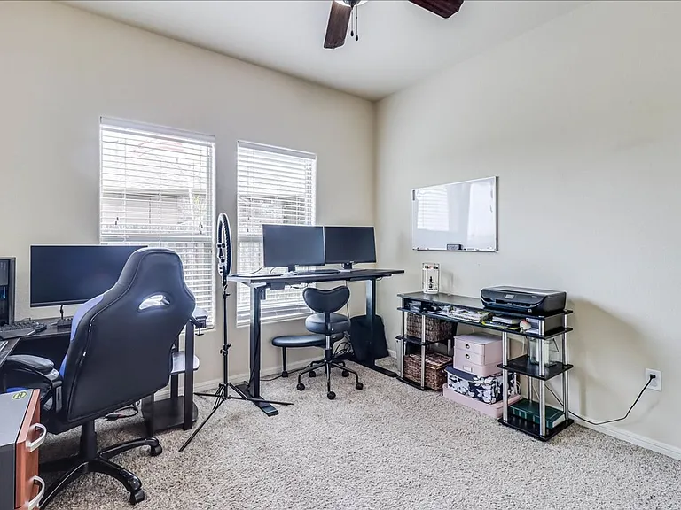 2242 Anacua St — Photo 32