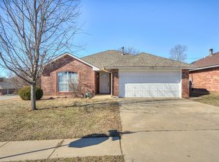 2700 Tioga Cir, Norman, OK 73071