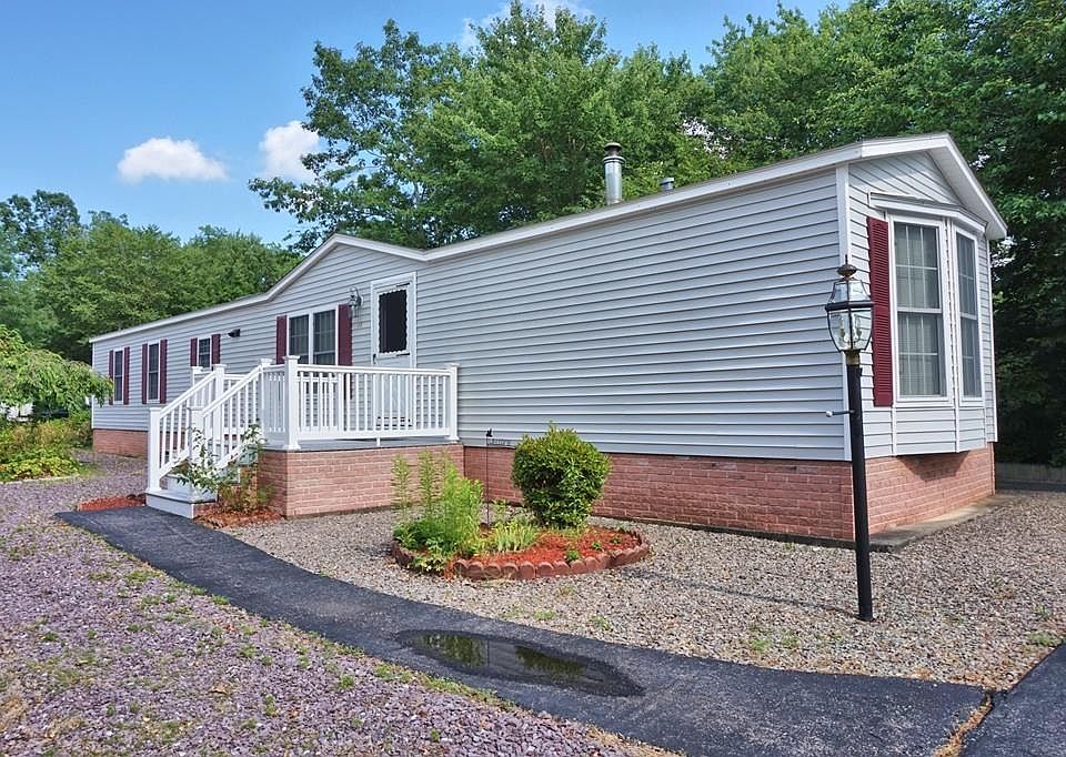 1st image of 11 Kylee Dr