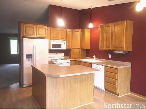 4th image of 331 River Woods Ln