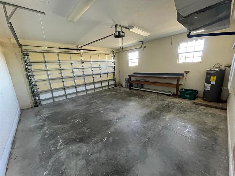 10365 Pendleton Ave — Photo 9