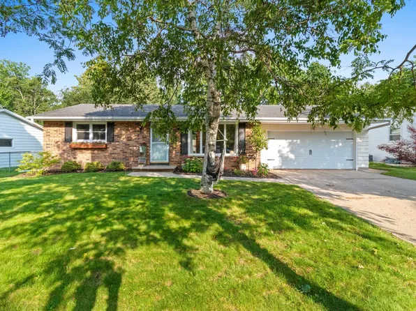 1013 Crawford St, Green Bay, WI 54304