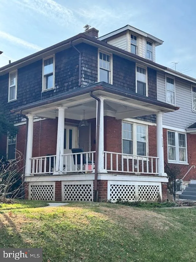Building Photo - 1136 Stirling St