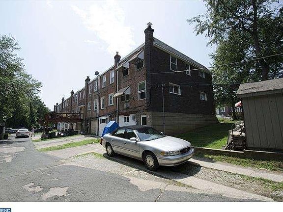 2nd image of 1129 Hollywood Ave