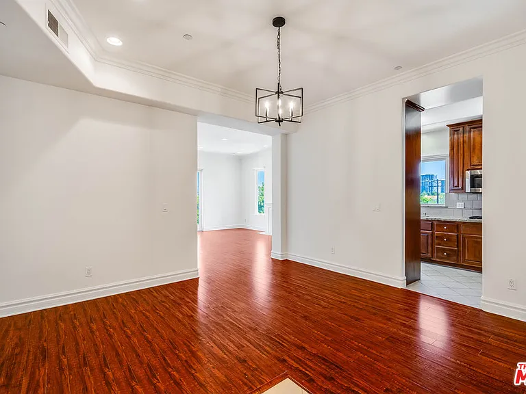 8610 Chalmers Dr #406 — Photo 3