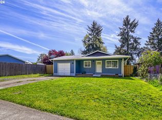 24928 W Broadway Ave, Veneta, OR 97487