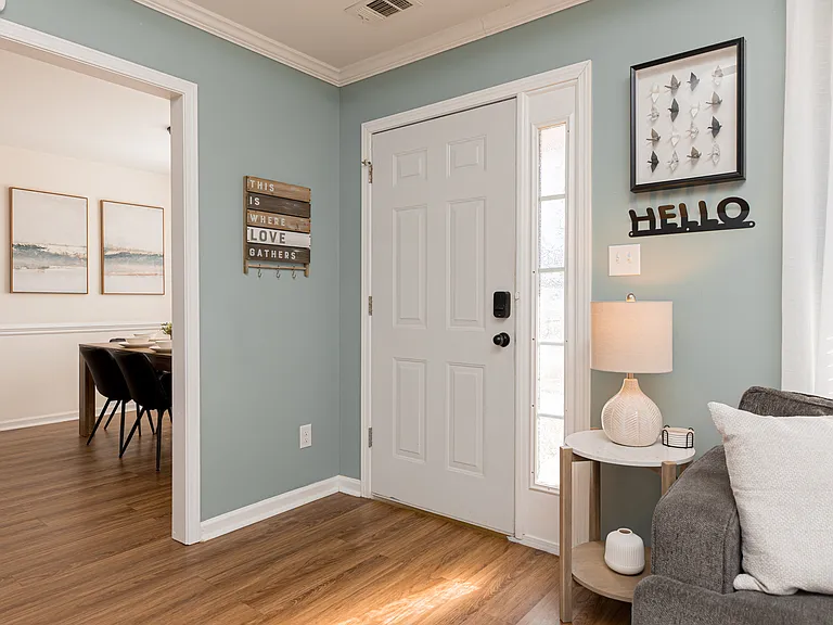 208 Falkirk Dr — Photo 5