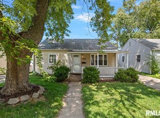 2257 E Converse Ave, Grandview, IL 62702