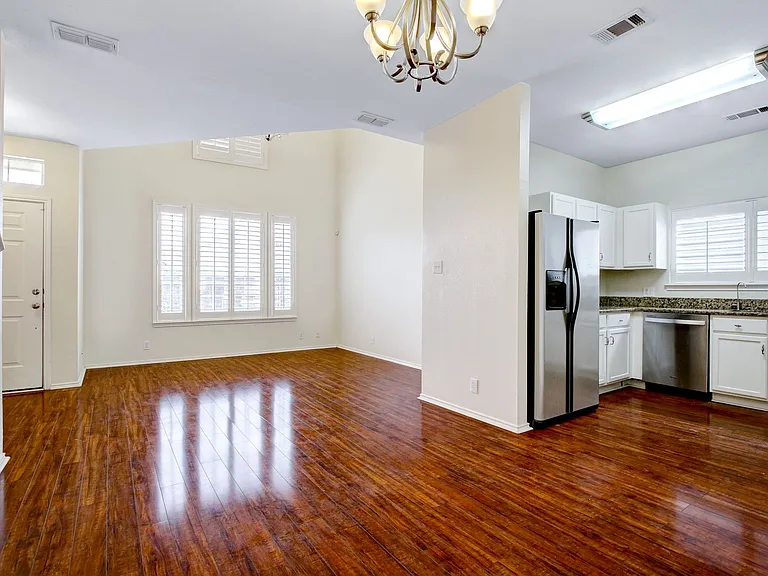 2619 Crown Arbor Dr — Photo 10