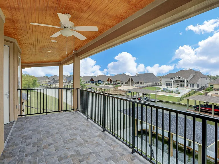 502 Amalfi Dr — Photo 29