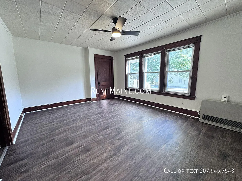 276 Main St #1
