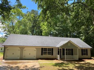 360 4th St, Newnan, GA 30263