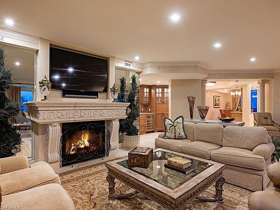 4th image of 7425 Pelican Bay Blvd #2101/2102