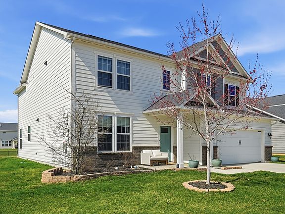 3rd image of 16030 Boxcar Ct