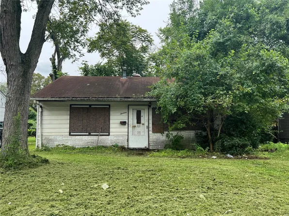 13 Marilyn Ln, Cahokia, IL 62206