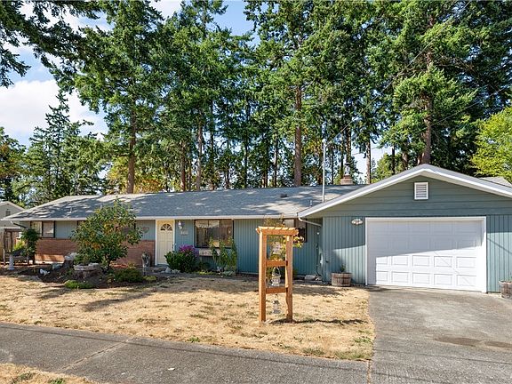 2nd image of 1740 NE 9th Ave