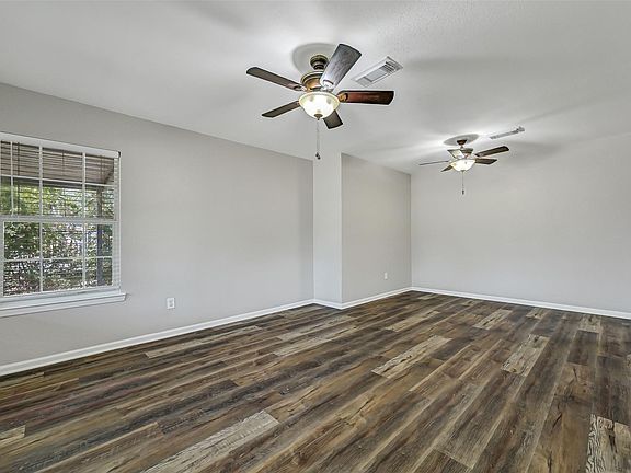 4th image of 1419 E Harris Ave